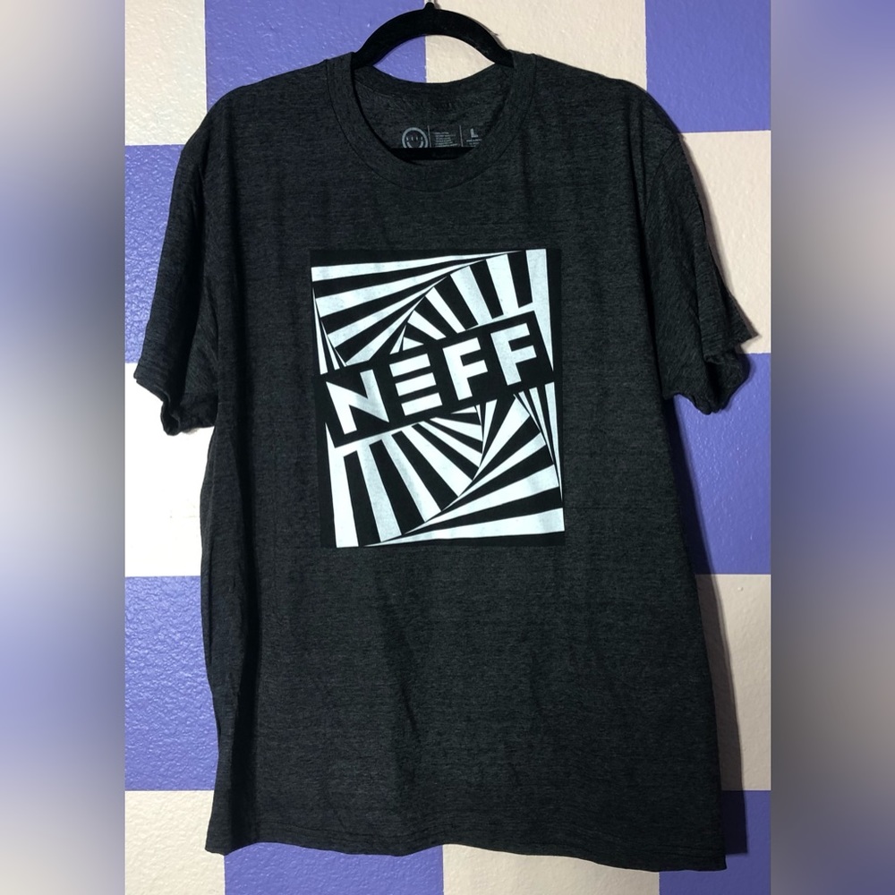 NWOT NEFF High Anxiety Hypnotic Logo Tee - Size L